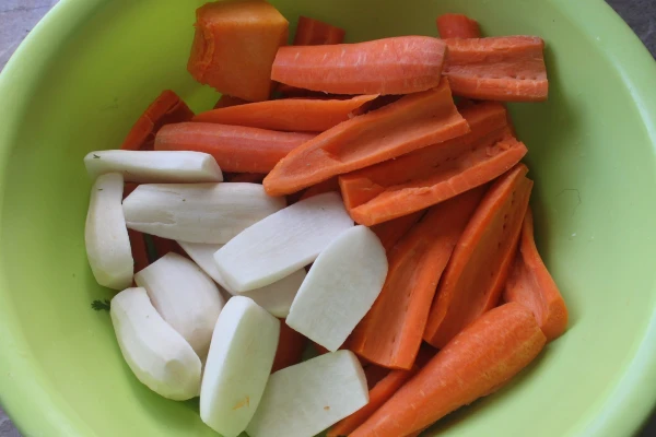 Ajout des Carottes et des Pois Chiches